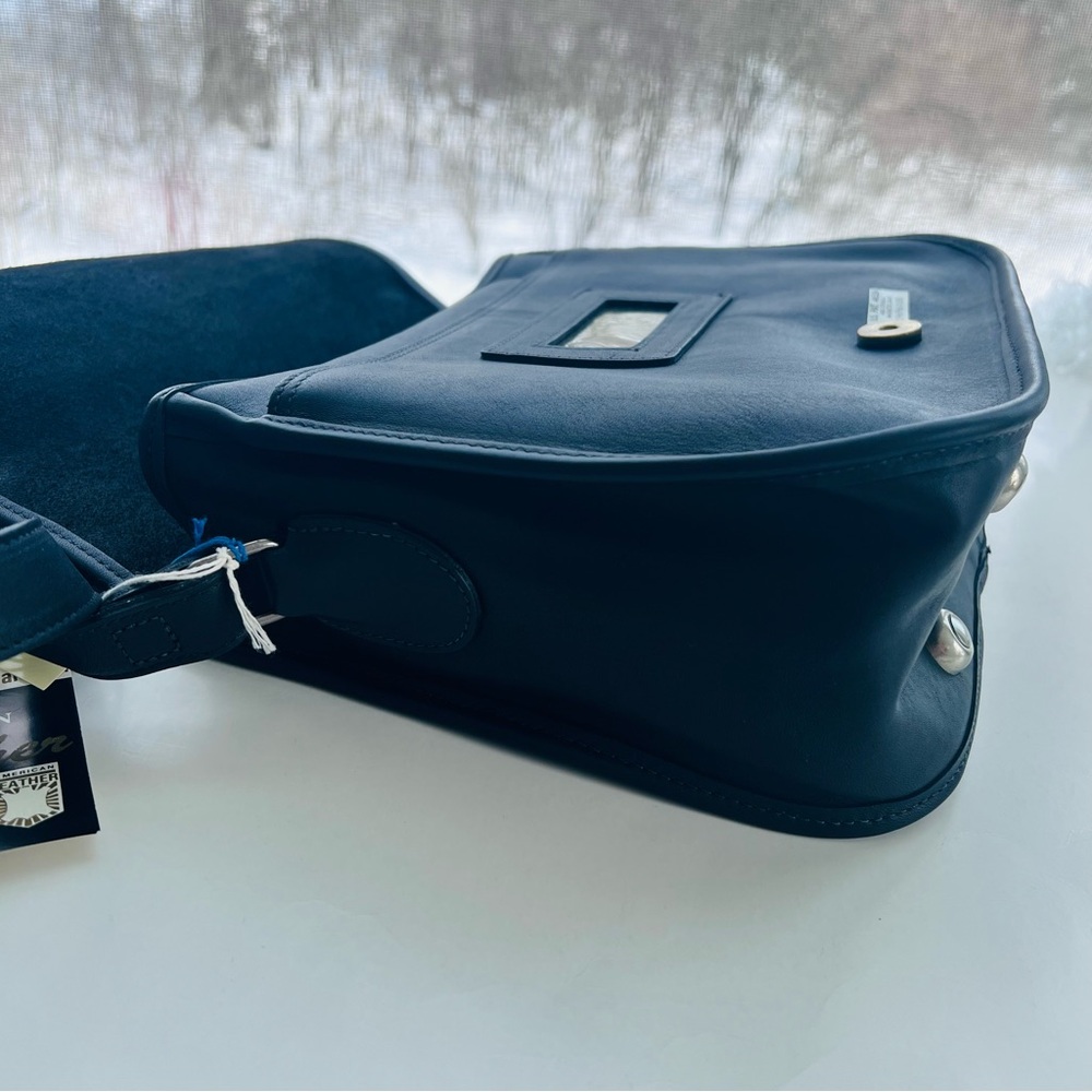 Vintage rare NWT  United Airlines uniform black genuine leather handbag . - Picture 11 of 16